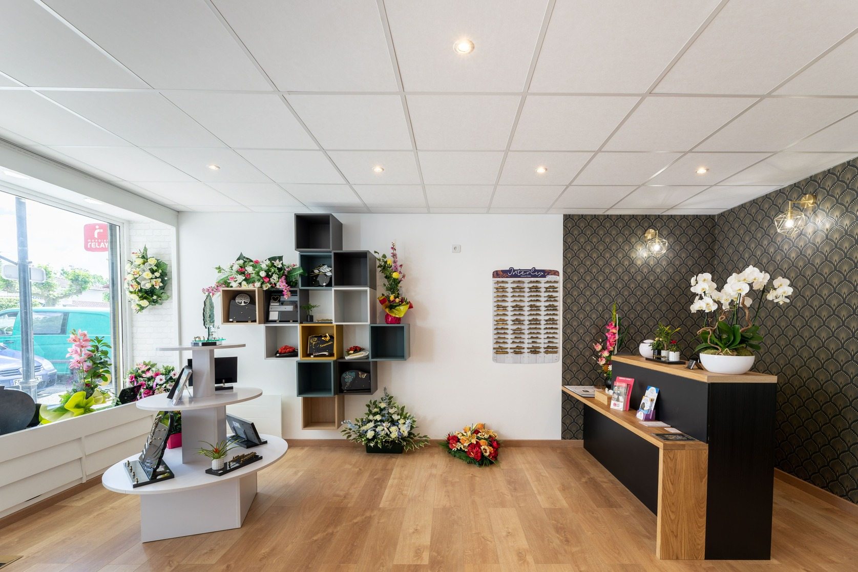 interieur magasin funeraire